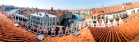 Uitzicht op Venetie vanaf het dak van de Fondacio di Tedeschi